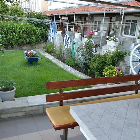 Daire Nikos Kallithea
